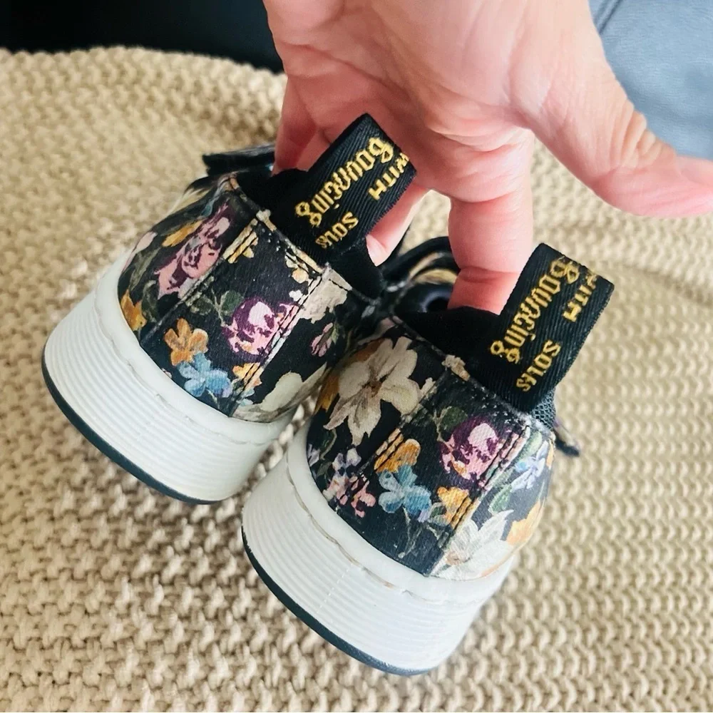 Dr. Martens Womens Askins Darcy Floral Black Canvas Shoes Size 7 - Picture 7 of 10